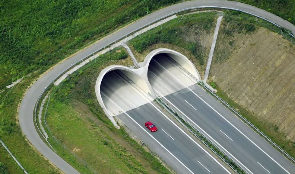 西牛皮高品質(zhì)防水，守護地下空間工程項目免遭滲漏水侵襲（隧道篇）