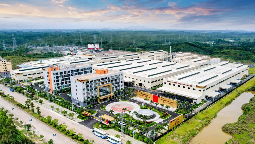 一品能，三滿貫！西牛皮再次獲得“國家雙示范企業(yè)”榮譽稱號，并以領(lǐng)銜之姿成就“八桂制造單項冠軍 密封防水質(zhì)量標桿”