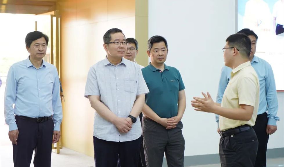 西牛皮全球科創(chuàng)中心迎來淮安市淮安區(qū)政協(xié)主席、黨組書記關(guān)曉衛(wèi)一行